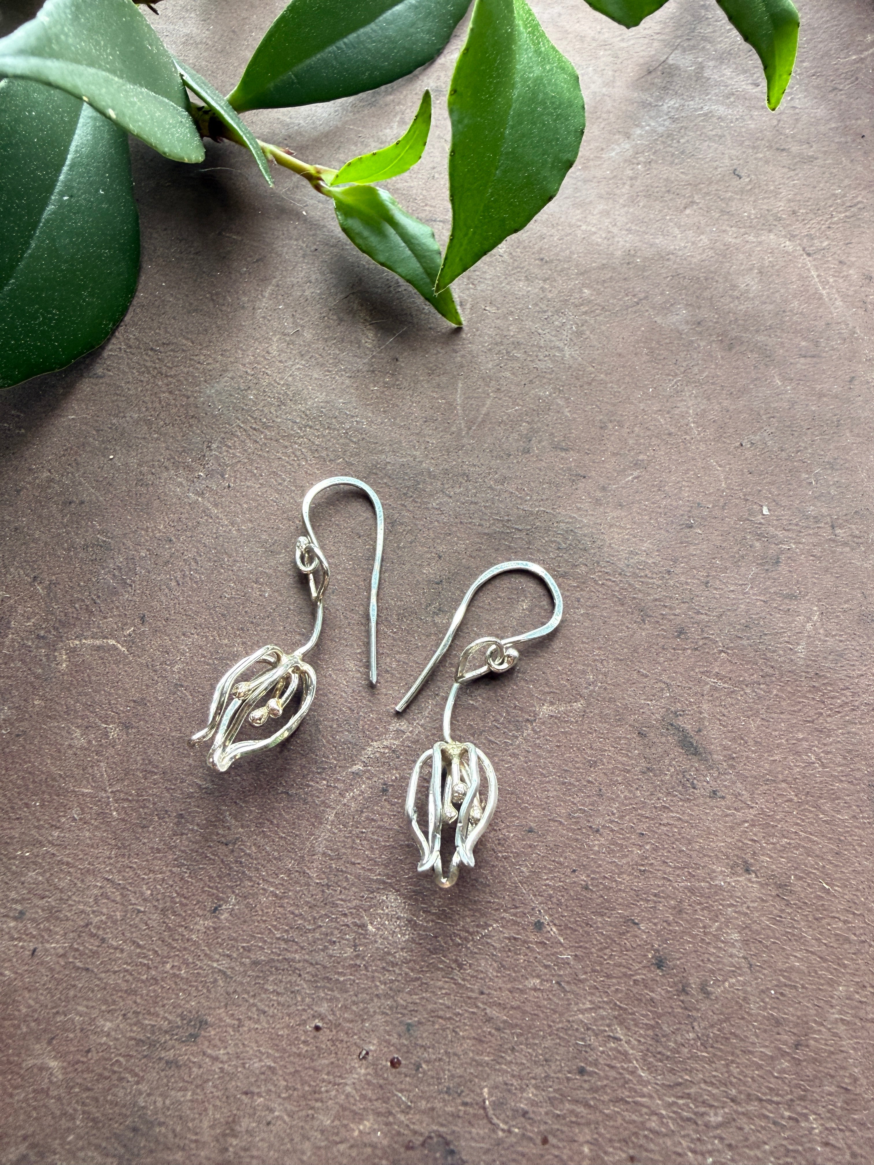 Månadsblommorna Hängande Örhängen silver
