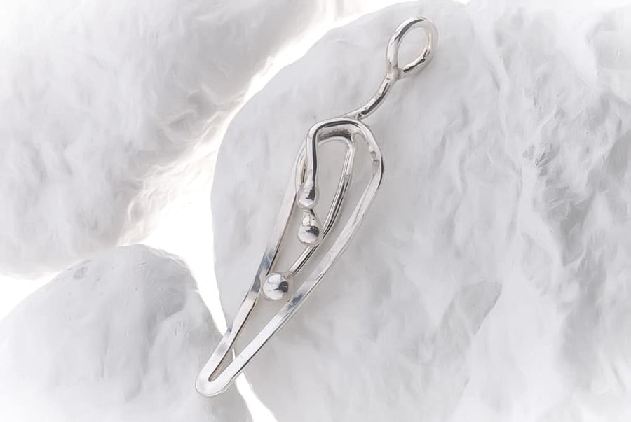 Månadsblomman Februari halsband – huvudbild