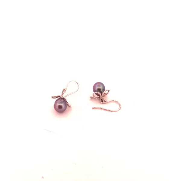 Four-leaf clover earrings with light blue pearl
